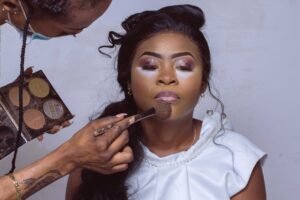 How To Master The Soft Glam Makeup Look