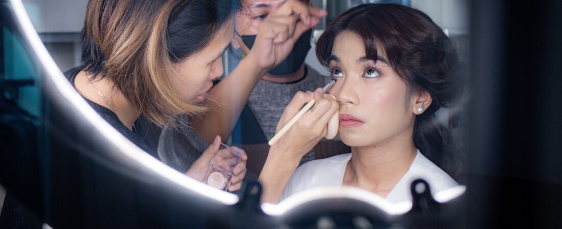 Red Flags To Watch For When Booking A Bridal Makeup Artist