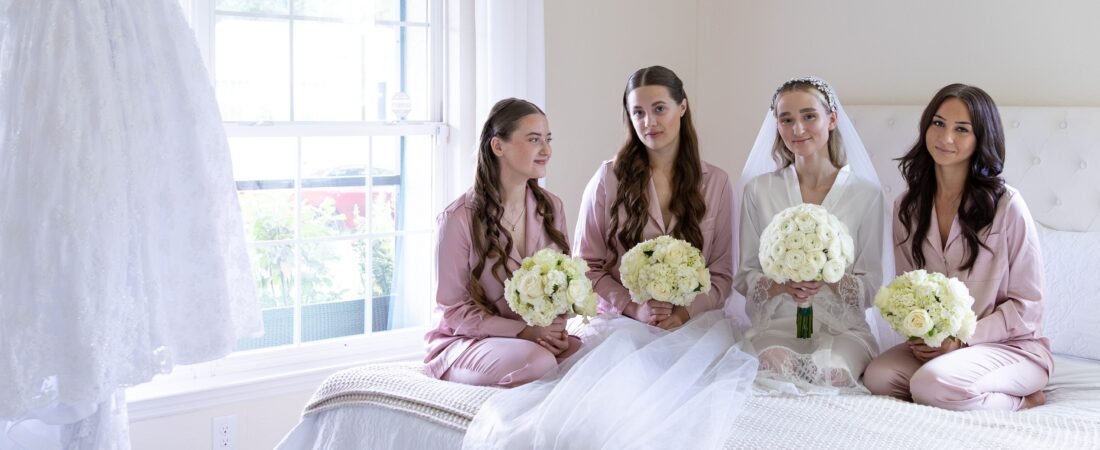 Who Should Be In The Room During Bridal Hair And Makeup