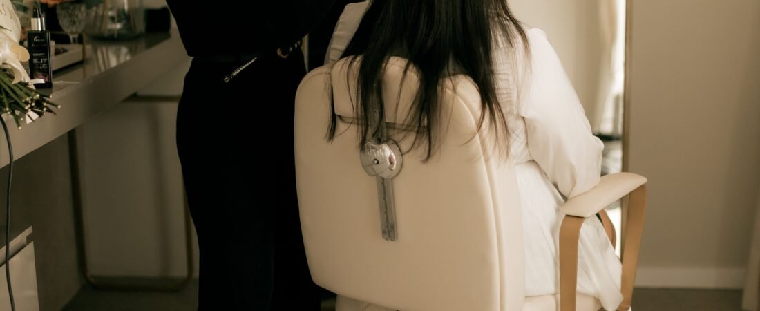 What To Look For In A Wedding Hair Stylist
