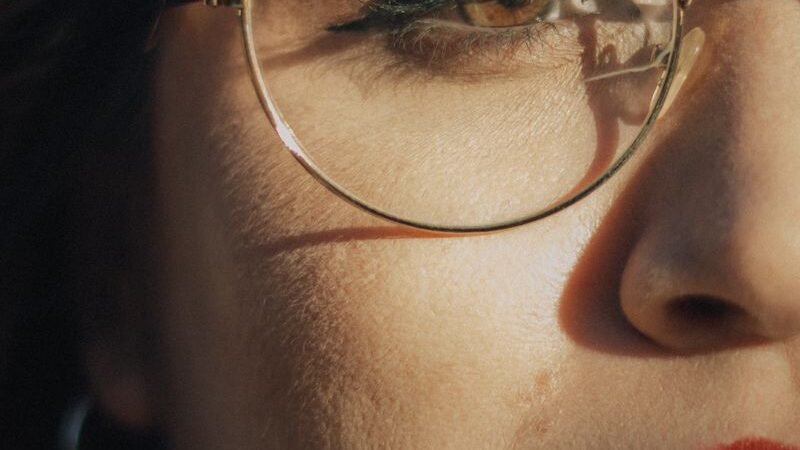 The Best Bridal Makeup Tips For Glasses Wearers