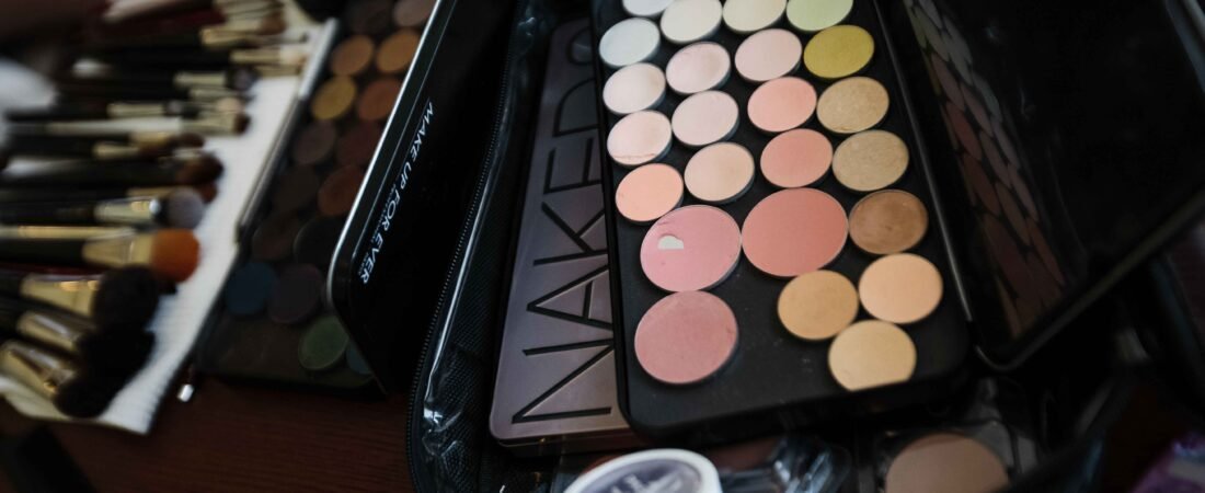 Everything To Know About Concealer Palette