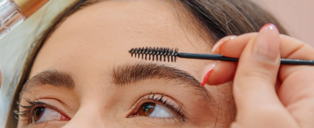 What You Should Know About Eyebrow Wigs