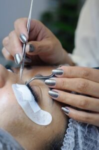 A Makeup Artist’s Guide To Permanent Eyelash Extensions