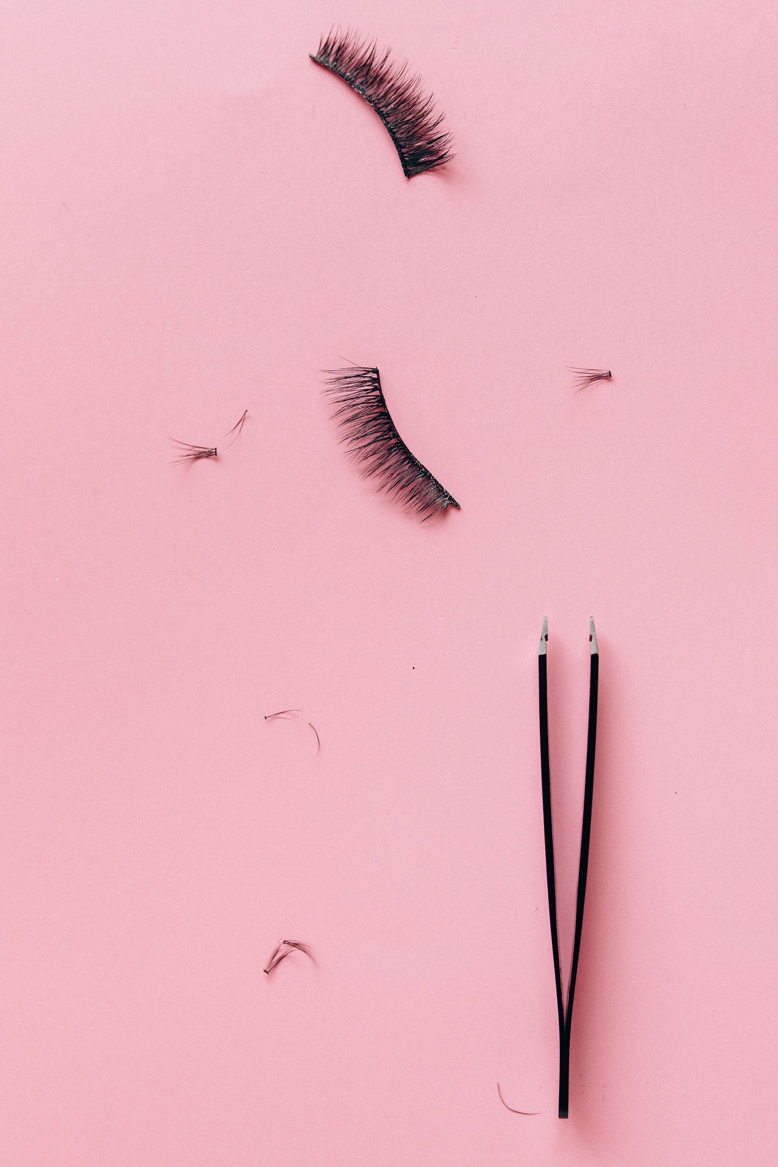 Kiss wispy lashes finished look for a bridal event