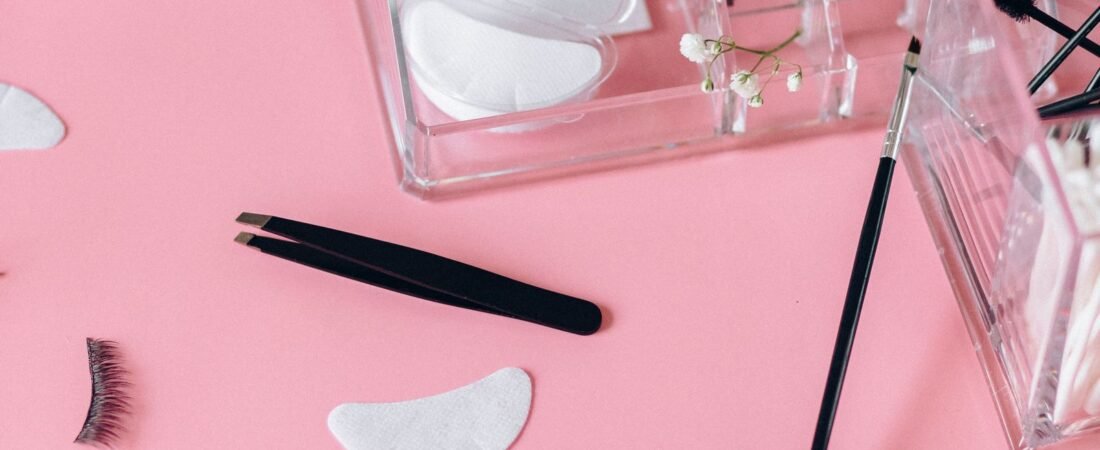 What You Should Know About Self Adhesive Eyelashes