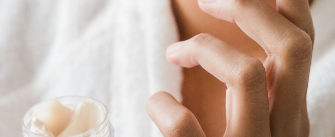 What Makes Bobbi Brown Hydrating Face Cream So Popular?
